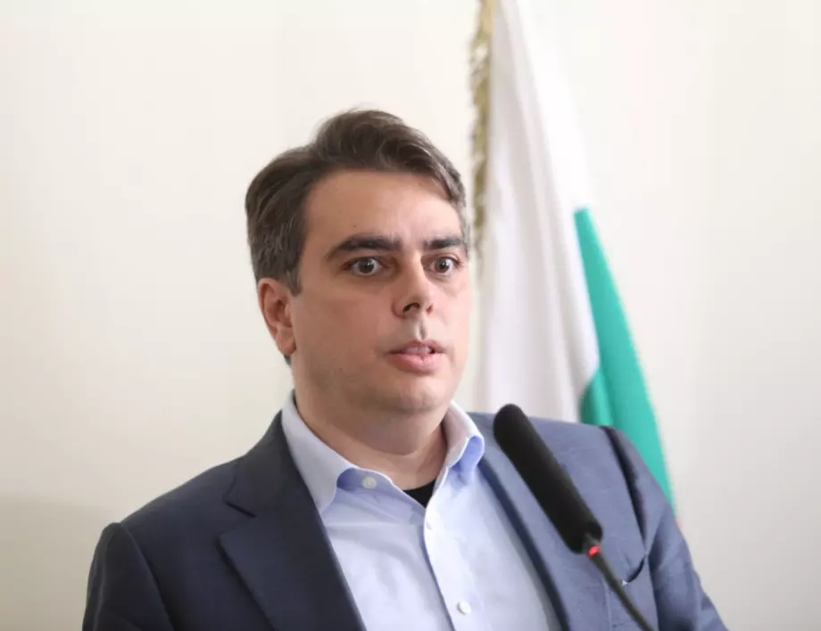 Асен Василев: Ще подготвим актуализация на бюджета, която ще дадем на новия парламент
