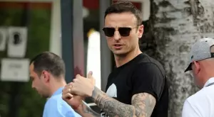 {{ otherArticle[0].article.title }}