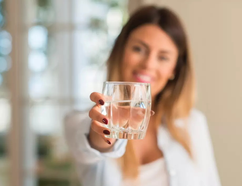 8 причини да започвате деня с чаша вода на гладно!