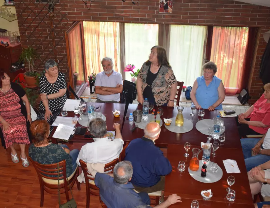 Литературно кафене с местни автори стана част от програмата на Шопските празници в Елин Пелин