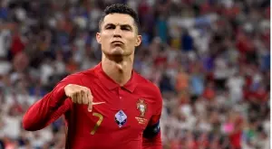 {{ otherArticle[0].article.title }}