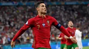 Кристиано Роналдо се пошегува с Пепе и социалните мрежи се взривиха (ВИДЕО)