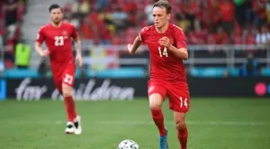 {{ otherArticle[0].article.title }}