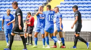 {{ otherArticle[0].article.title }}