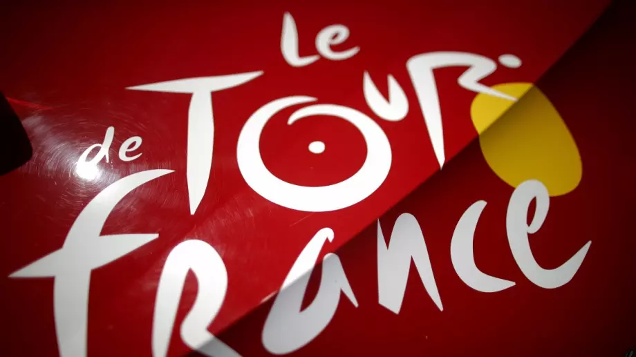 “Тур Дьо Франс”: Тадей Погачар спечели петия етап, Ван Дер Пул запази жълтата фланелка
