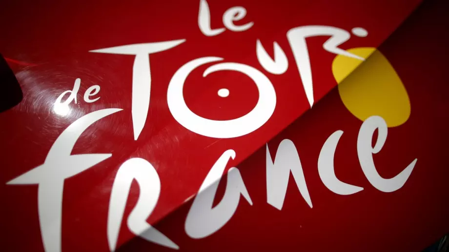 Погачар закъса, а летящ Вингегор облече жълтата фланелка в Тур дьо Франс!