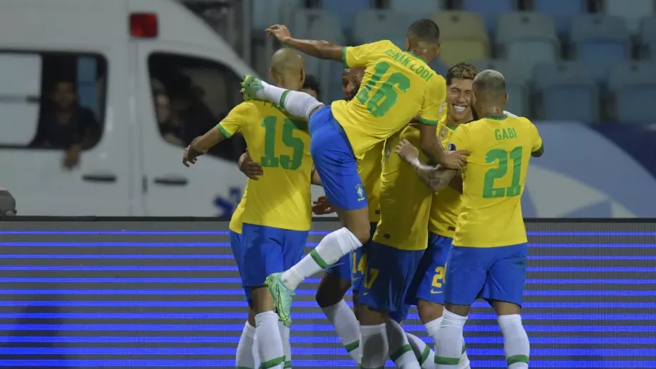 Бразилия е на финала на Копа Америка