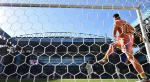 {{ otherArticle[0].article.title }}