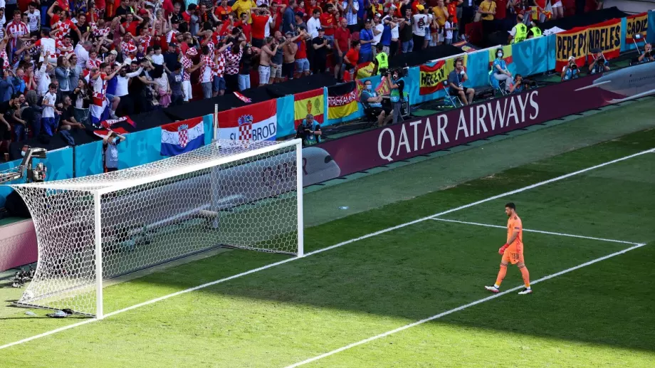 Куриозно: Испания си вкара нелеп автогол срещу Хърватия на Евро 2020 (ВИДЕО)