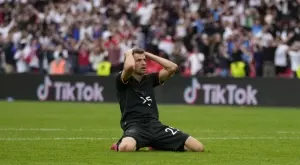 Мюлер закопа Германия с невероятен пропуск срещу Англия (ВИДЕО)