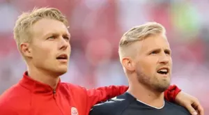 УЕФА премира Симон Кяер и медиците, спасили живота на Ериксен