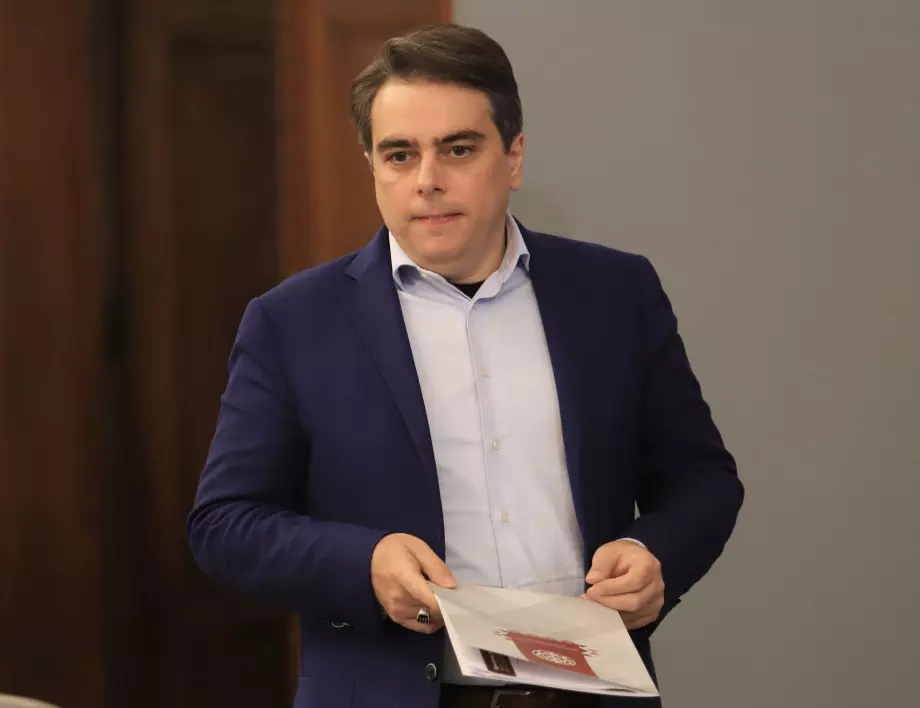 Кой е Асен Василев, новият вицепремиер и министър на финансите