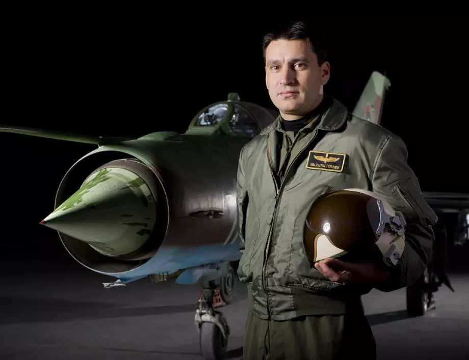 Полк. Любен Лозанов за катастрофата на МиГ - 29: Пилотска грешка има! 