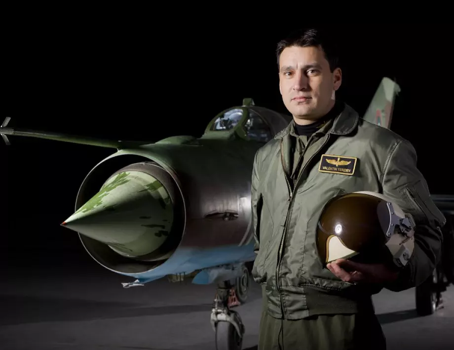 Адм. Ефтимов: Парите за извънредния труд на загиналия пилот Терзиев ще бъдат изплатени
