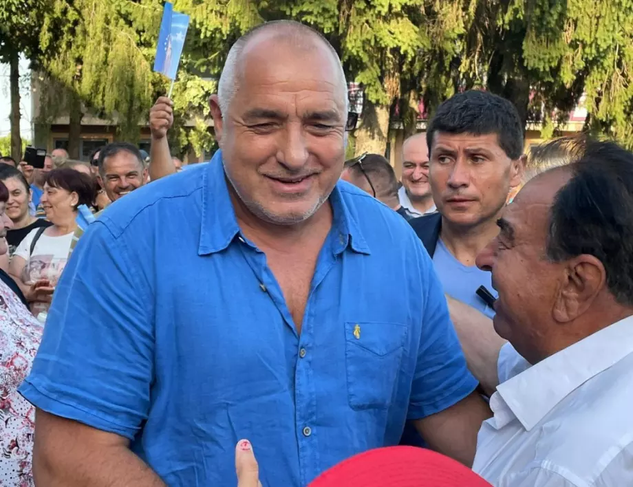 Борисов с призив към полицаите: Не се поддавайте на опитите да ви върнат към милиционерщината