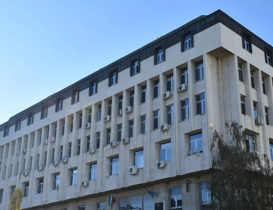 Временно спира обслужването на гарждани в общината и полицията в Асеновград