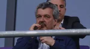 Моделът "бащица" е неизбежен в българския футбол, в Левски ситуация е зле, вярва Батков