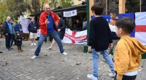 {{ otherArticle[0].article.title }}