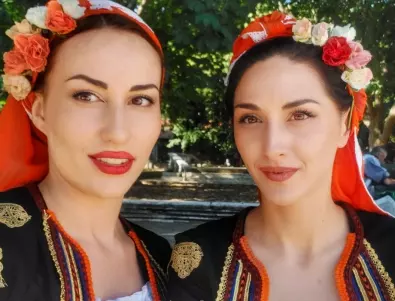 Бисера и Лидия от с. Драговищица станаха сензация на Международен фолклорен конкурс