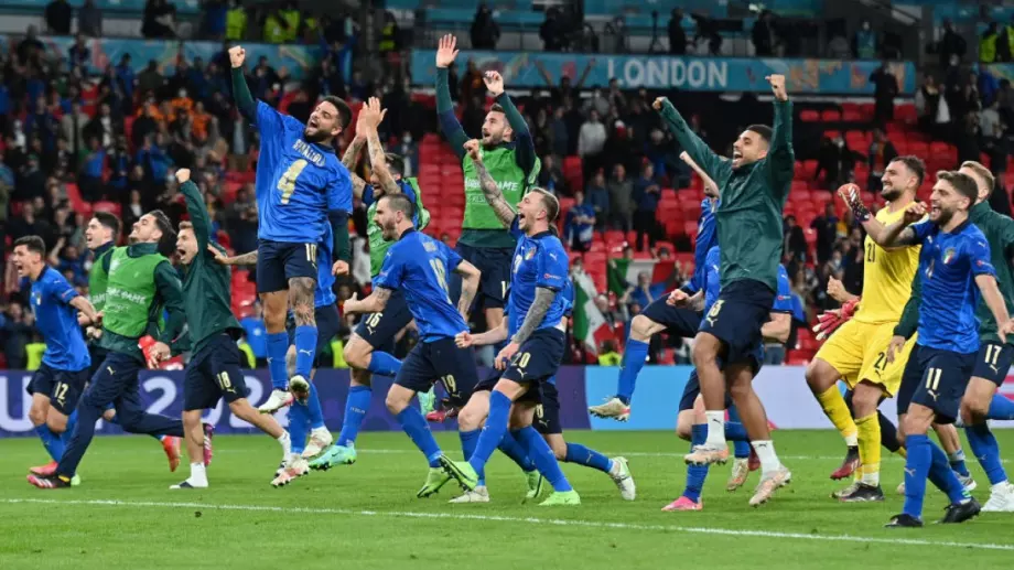 Доминация, съвършенство, но и... "щипка" късмет: Това е първият финалист на Европейското първенство по футбол