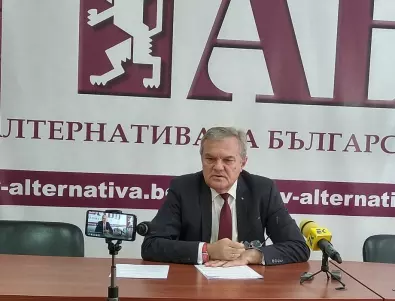 Румен Петков критикува Радев заради Кацаров, призова за дебат за управленски приоритети