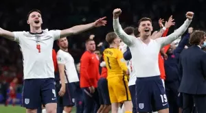 Каре грандове от Англия иска звезден халф на Уест Хем