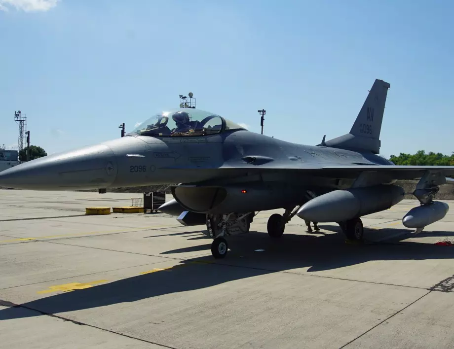Кирил Петков: Още няма оферта за нови F-16, ще направим детайлна оценка, когато я получим