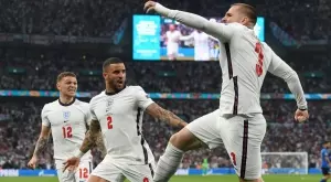 Нюкасъл избавя от мъките Люк Шоу от Манчестър Юнайтед