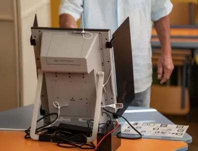ЦИК: Машините могат да работят със защитена хартия