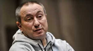 {{ otherArticle[0].article.title }}