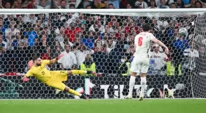 Най-добрата дузпа на Европейското първенство: Буквално строши на две камерата (ВИДЕО)