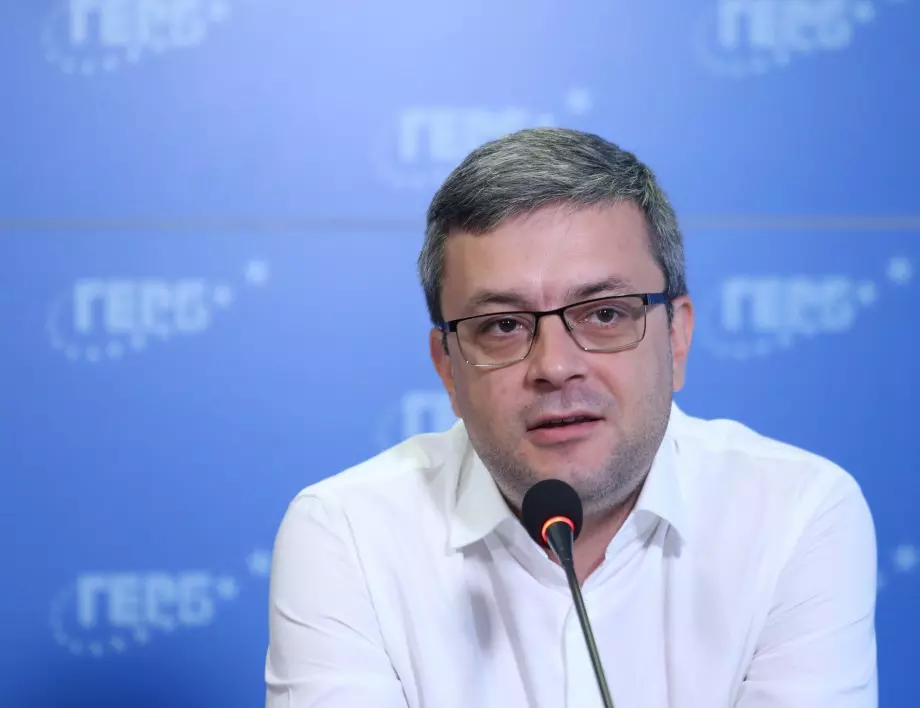 Тома Биков: Защо Трифонов не иска да носи отговорност като премиер? 