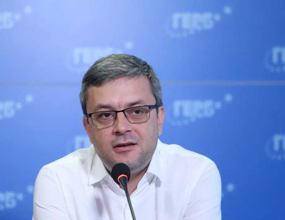 Тома Биков: Обсъждаме и Петър Стоянов за наш кандидат-президент