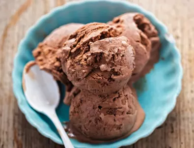 Какви проблеми може да създаде прекаленото хапване на сладолед