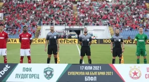 Ивайло Стоянов ще свири мач на Ливърпул в Младежката Шампионска лига