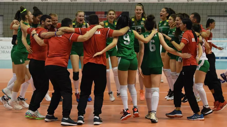 След обрат от 0:2 срещу Турция: Девойките на България спечелиха бронзов медал от Евро 2021
