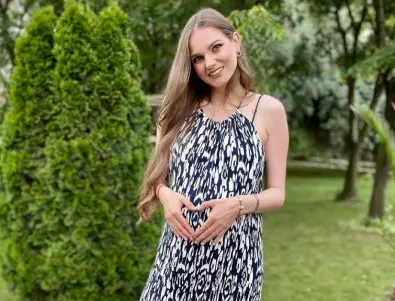 Мис България 2013 показа новородения си син (СНИМКИ)