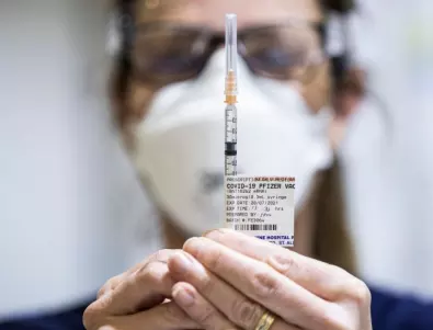В САЩ започват да поставят бустърни дози от ваксините срещу COVID-19 