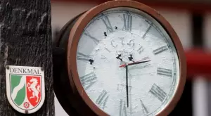 България сменя времето! Местим часовниците тази нощ! 