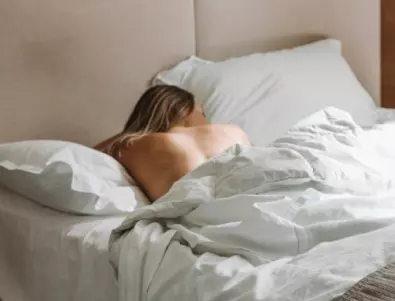 Какво означава позата, в която спите през нощта?