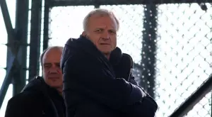 {{ otherArticle[0].article.title }}