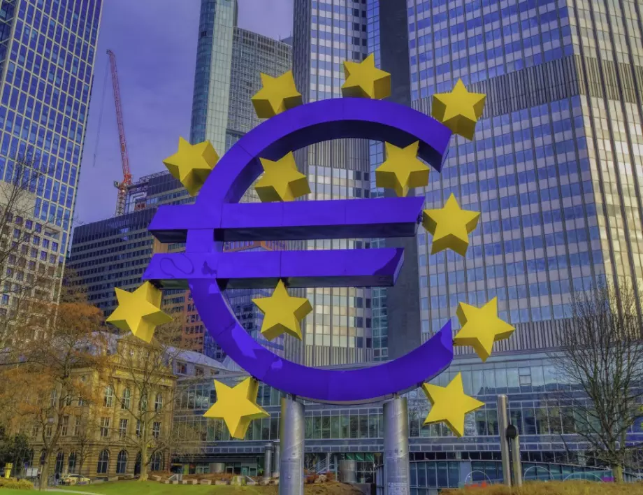Европейската банка за развитие прекратява дейността си в Москва и Минск 