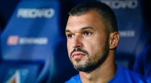 {{ otherArticle[0].article.title }}