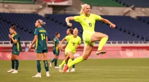 {{ otherArticle[0].article.title }}