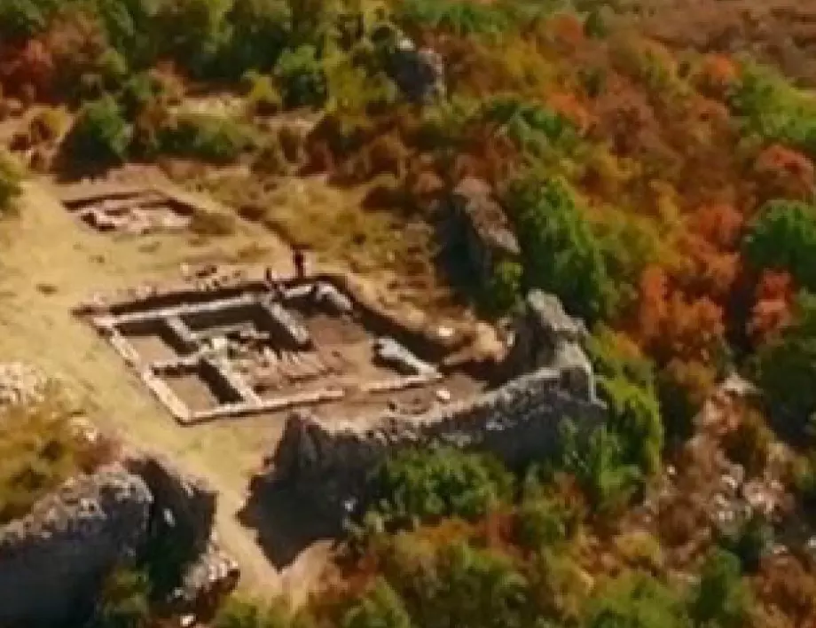 Археолози откриха мраморен блок от 3-ти век, поредно доказателство за голямо антично светилище на Балък дере (СНИМКИ)