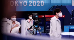 {{ otherArticle[0].article.title }}