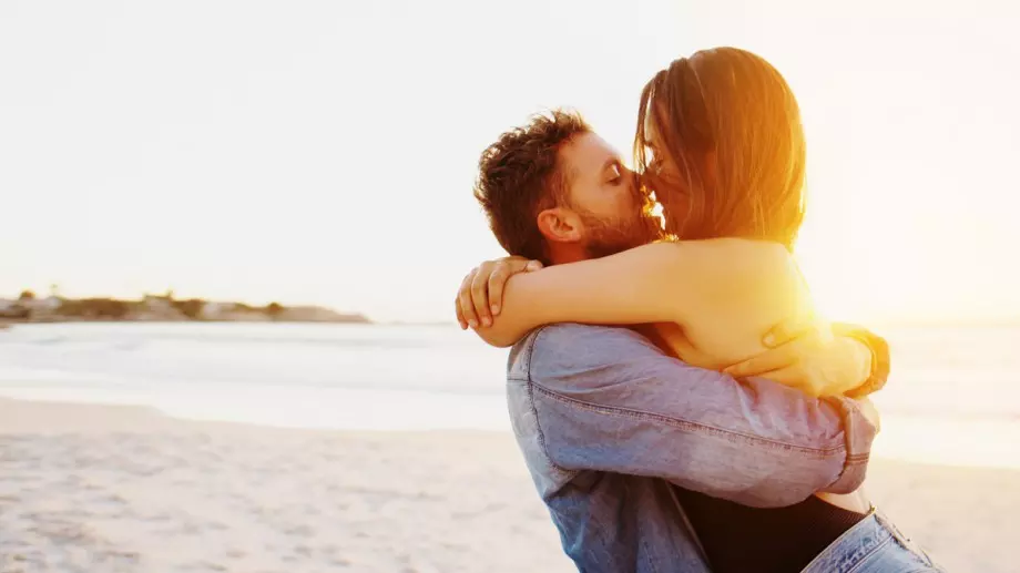 Любовта между тези зодии е много силна и никой НЕ може да ги раздели