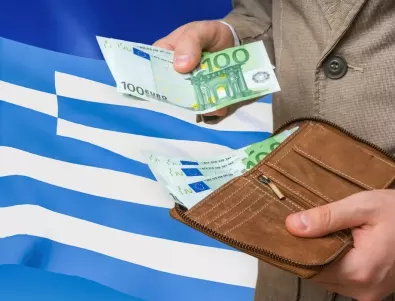 Гърция спира глобите за неваксинирани срещу КОВИД от 15 април 