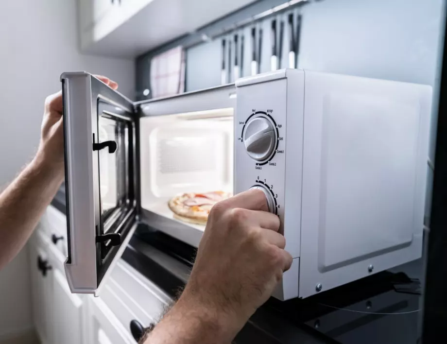 Никога не затопляйте тези храни повторно, стават отровни!