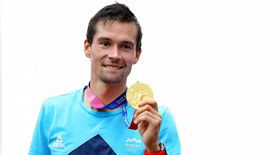 Примож Роглич е олимпийски шампион в бягането по часовник на Игрите в Токио